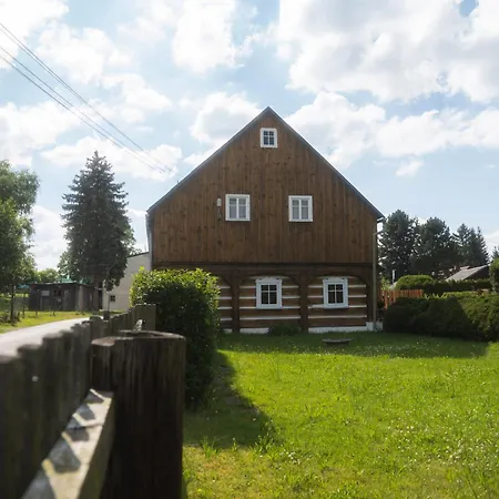 Cisarsky בית נופש *